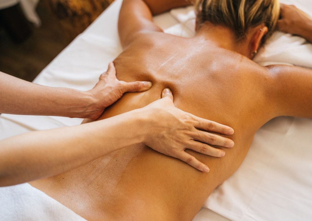 Massage dos marmas ayurvédique