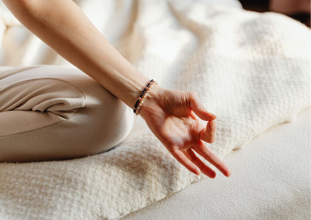 lien yoga et ayurveda