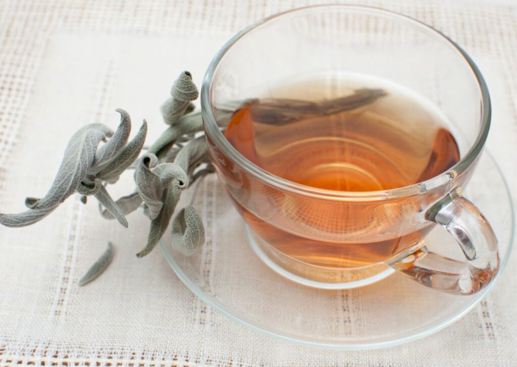 tisane de sauge bouffées de chaleur